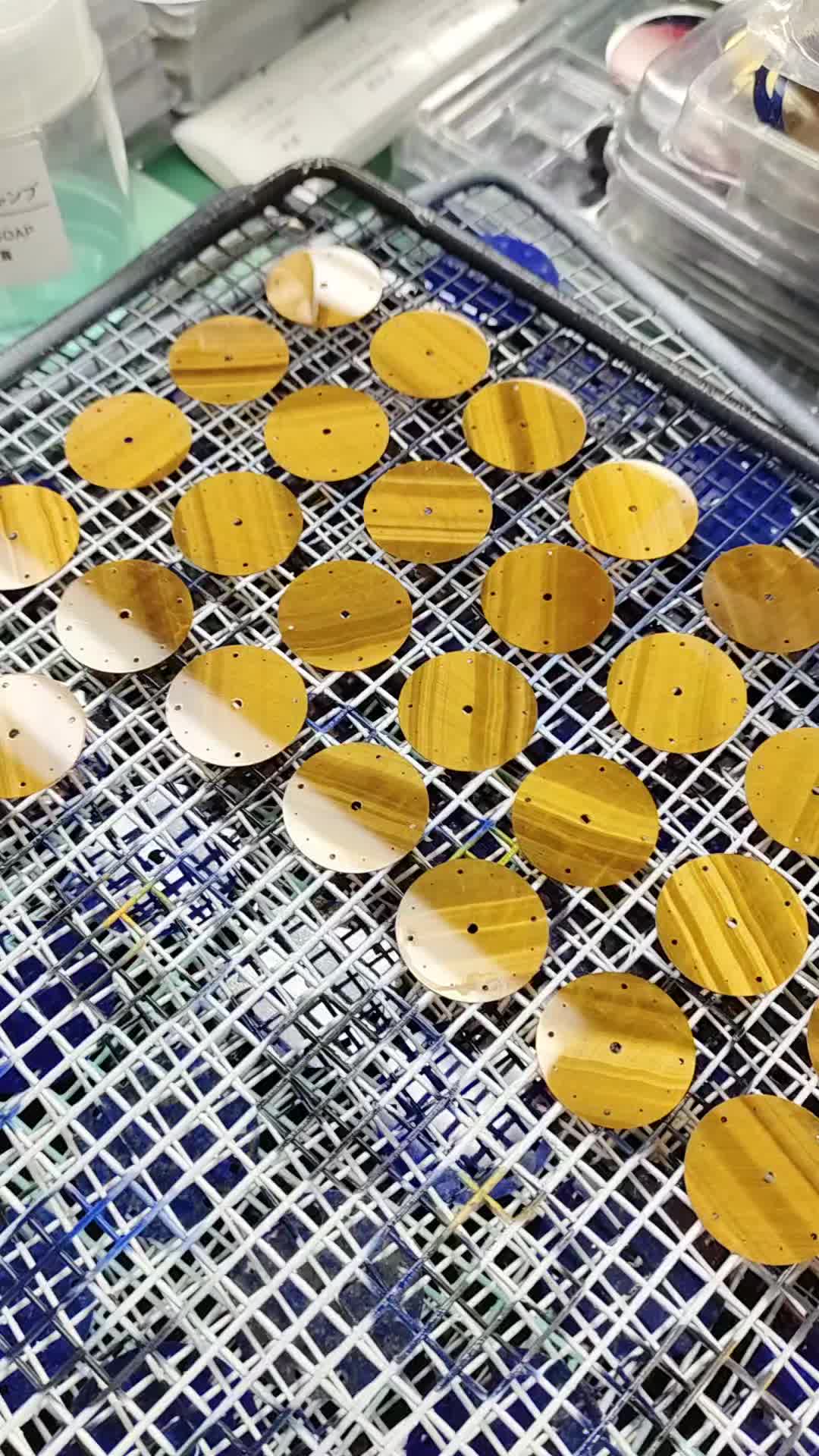 Golden-brown Tiger’s Eye with silky chatoyancy.